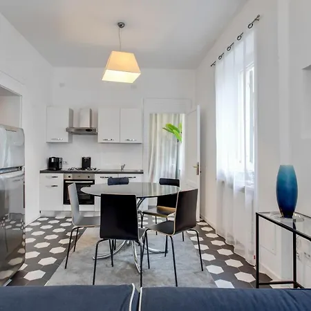 Apartment Marieclaire Maison Au Theatre Verona
